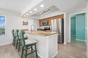 4207 Reeves Dr, Galveston, TX 77554 - Photo 9