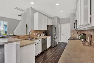 326 Brandy Ridge Ln, Dickinson, TX 77539 - Photo 7