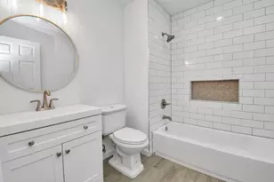 212 N 2nd St, La Porte, TX 77571 - Photo 9
