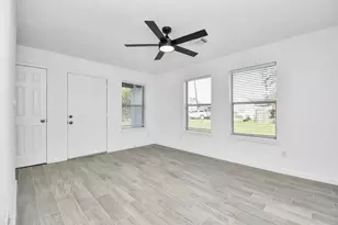 212 N 2nd St, La Porte, TX 77571 - Photo 13