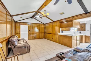 2421 Maxwell Ln, Deer Park, TX 77536 - Photo 9