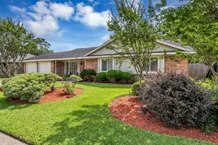2421 Maxwell Ln, Deer Park, TX 77536 - Photo 3