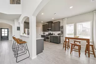 361 Selah Ct, Alvin, TX 77511 - Photo 9