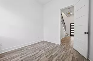 1928 Laverne St, Houston, TX 77080 - Photo 17