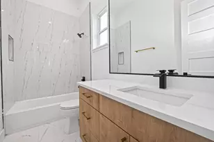 1928 Laverne St, Houston, TX 77080 - Photo 19