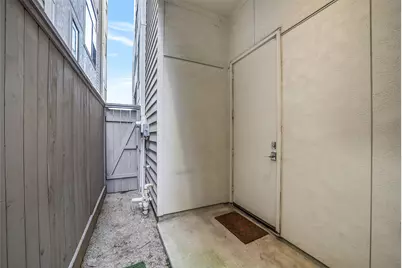 1004 California Street #203, Houston, TX 77006 - Photo 33