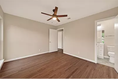 11206 Huggins Drive, Houston, TX 77035 - Photo 19