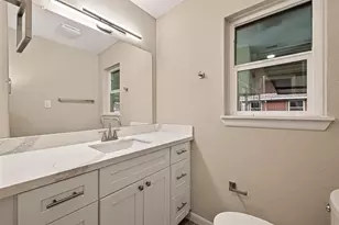 11206 Huggins Dr, Houston, TX 77035 - Photo 13