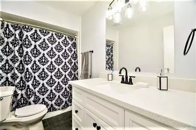 2404 Oaks Drive, Pasadena, TX 77502 - Photo 9