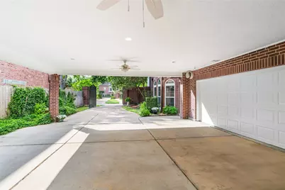 1734 Forestlake Drive, Sugar Land, TX 77479 - Photo 35