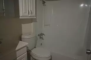 112 Birch St, Lake Jackson, TX 77566 - Photo 11
