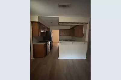 112 Birch Street, Lake Jackson, TX 77566 - Photo 3