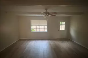 112 Birch St, Lake Jackson, TX 77566 - Photo 7