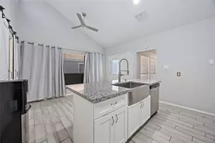 5942 Caruso Forest Dr, Houston, TX 77088 - Photo 11