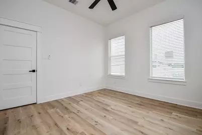 5609 Val Verde Street #C, Houston, TX 77057 - Photo 29