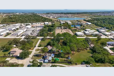 1005 Lewis, Kemah, TX 77565 - Photo 43