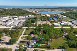 1005 Lewis, Kemah, TX 77565 - Photo 43