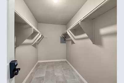 227 Faust Lane, Houston, TX 77024 - Photo 17