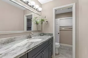 227 Faust Ln, Houston, TX 77024 - Photo 21