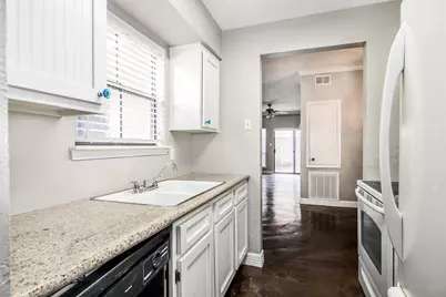 5001 Lamonte Lane #21, Houston, TX 77092 - Photo 11