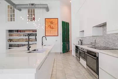 1901 Post Oak Boulevard #4102, Houston, TX 77056 - Photo 7