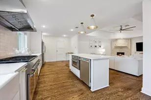 2503 Stoney Brook Dr, Houston, TX 77063 - Photo 13