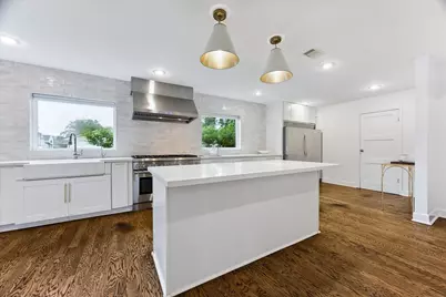 2503 Stoney Brook Drive, Houston, TX 77063 - Photo 11