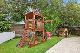 2503 Stoney Brook Dr, Houston, TX 77063 - Photo 29