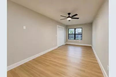 800 N Fannin Avenue, Cameron, TX 76520 - Photo 11