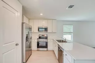 343 Parkin Ct, Conroe, TX 77303 - Photo 7