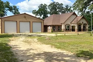 325 Planter Pointe Dr, Normangee, TX 77871 - Photo 1