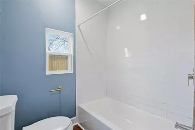 122 E James Street, Baytown, TX 77520 - Photo 33