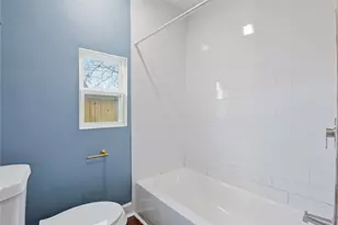 122 E James St, Baytown, TX 77520 - Photo 33