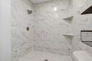 122 E James St, Baytown, TX 77520 - Photo 27