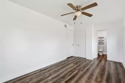 122 E James Street, Baytown, TX 77520 - Photo 23