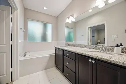 615 W 24th Street, Houston, TX 77008 - Photo 11