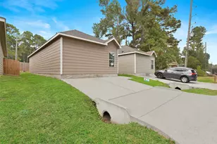 9650 Warm Spring, Willis, TX 77318 - Photo 3