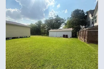8033 Kenton Street, Houston, TX 77028 - Photo 35