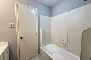 2403 Chalet Rd, Houston, TX 77038 - Photo 9