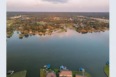 10724 S Lake Mist Lane, Willis, TX 77318 - Photo 5