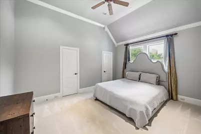 4802 Saxon Street, Bellaire, TX 77401 - Photo 23