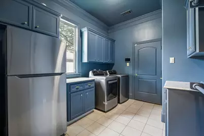 4802 Saxon Street, Bellaire, TX 77401 - Photo 15