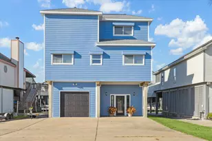 422 Windward Way, Tiki Island, TX 77554 - Photo 1