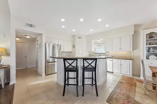 422 Windward Way, Tiki Island, TX 77554 - Photo 13