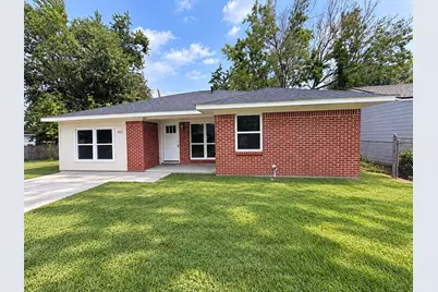 222 S Cobb Street, Texas City, TX 77591 - Photo 1