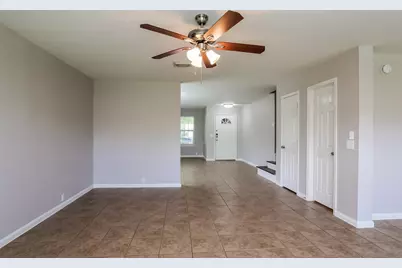 4742 Markham Woods Court, Houston, TX 77345 - Photo 5
