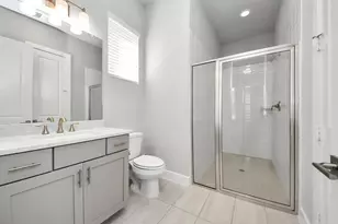 5720 Petty St, Houston, TX 77007 - Photo 5