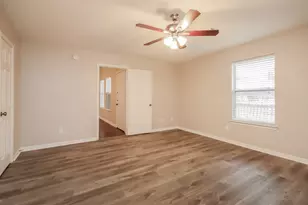 5016 Asia Ln, Dickinson, TX 77539 - Photo 11