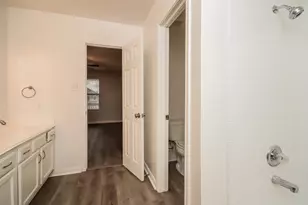 5016 Asia Ln, Dickinson, TX 77539 - Photo 13