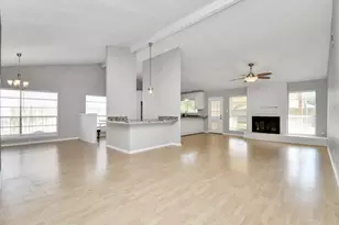 11506 Barwood Bend Dr, Houston, TX 77065 - Photo 7